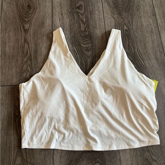 all in motion Other - All in motion White V-Neck Sleeveless Top